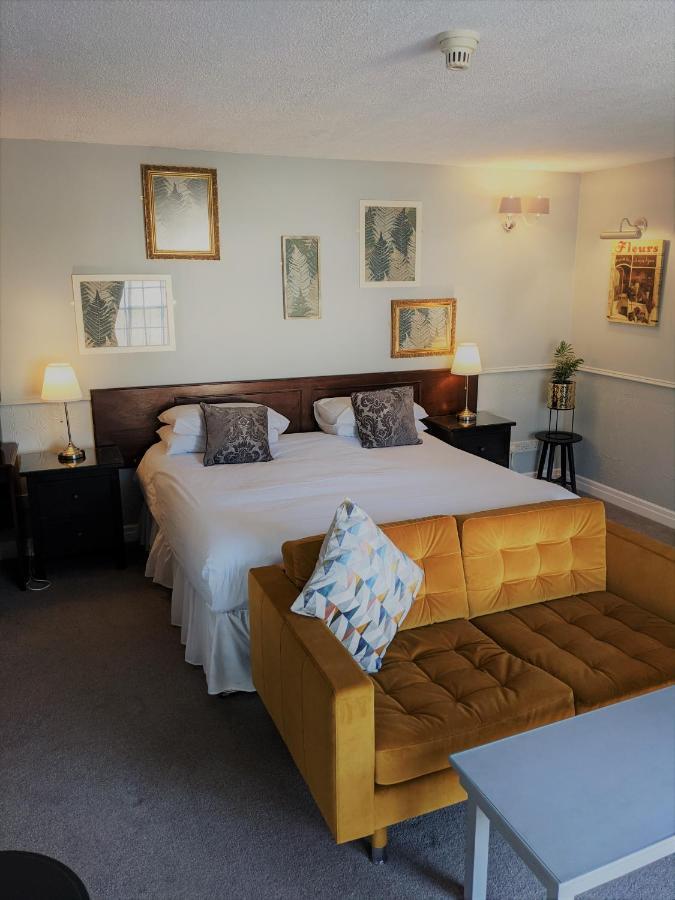 Manor Court Hotel Carnaby Eksteriør bilde