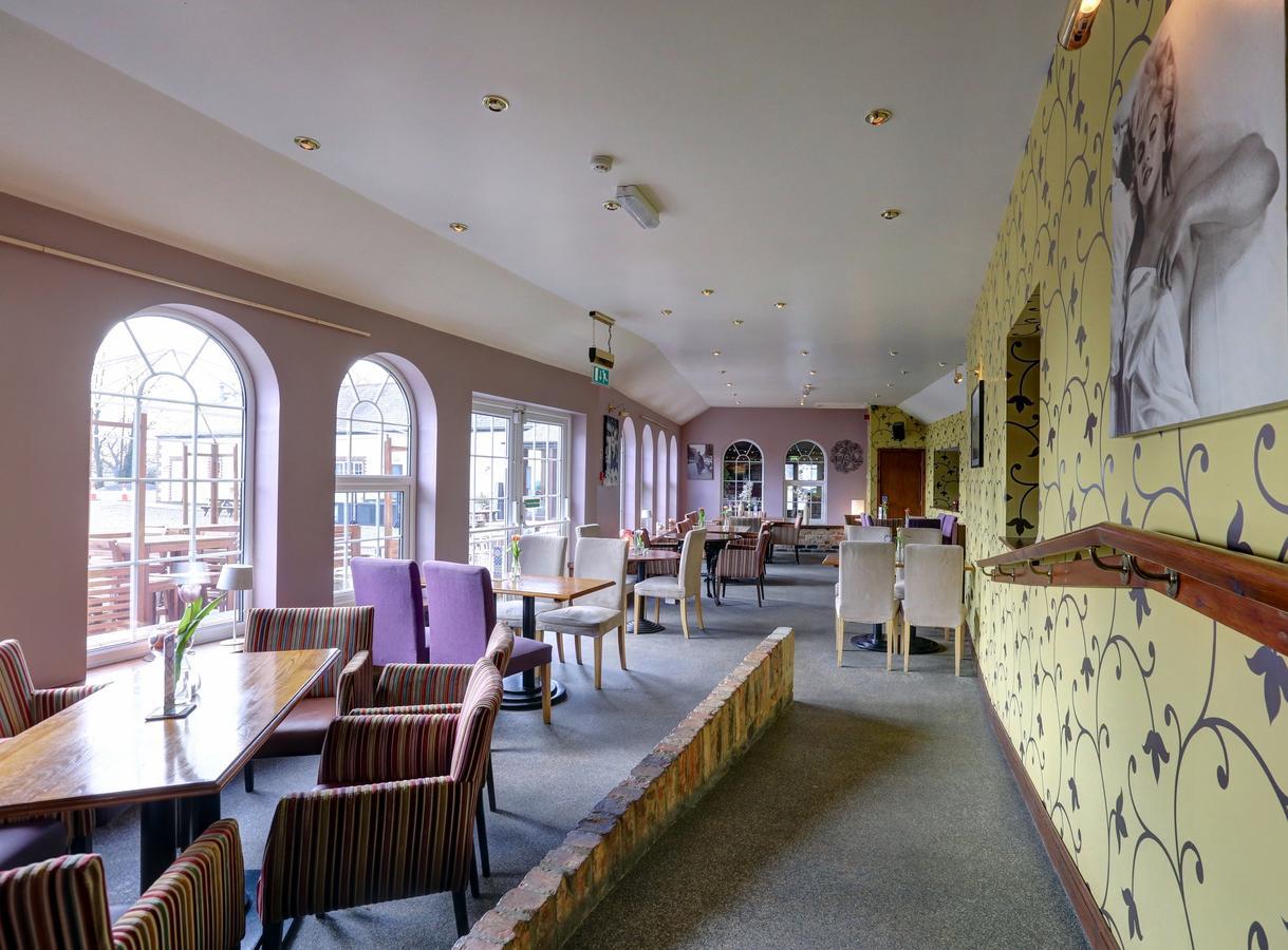 Manor Court Hotel Carnaby Eksteriør bilde